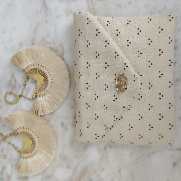 SOLD!!!! Sezane Louise Earrings - Picture 3 of 6